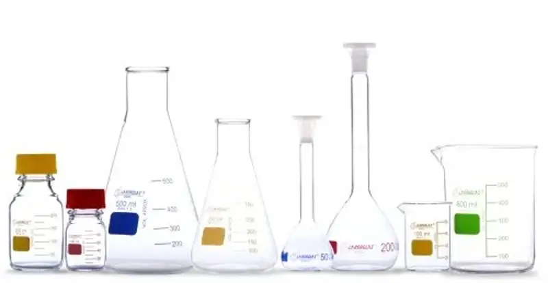 Vidraria e equipamentos para laboratório